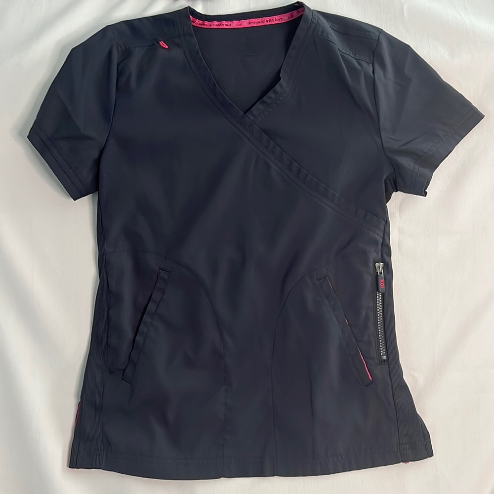 Koi Lite Women Scrub Top size XS slim fit